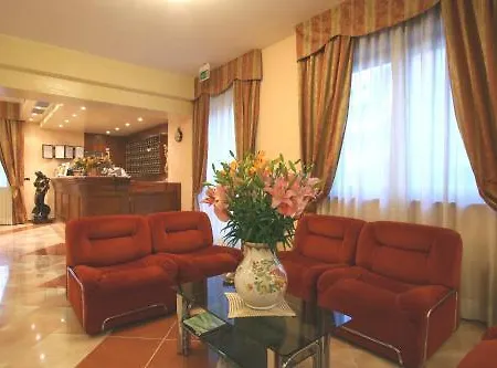 Hotel Luca 3*