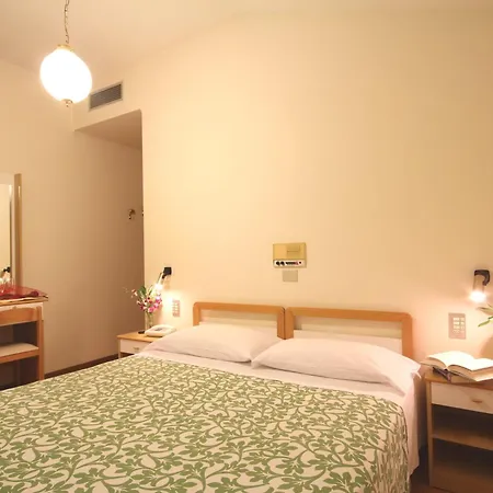 韦拉卢卡酒店 酒店 基安奇安诺泰尔梅
